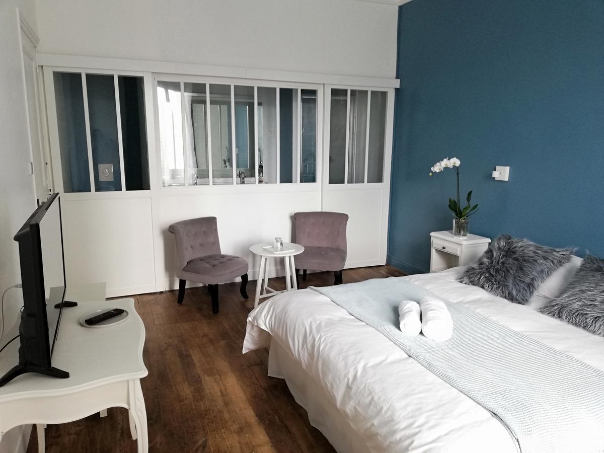 L'Angely - Chambres D'Hotes Ниор Екстериор снимка